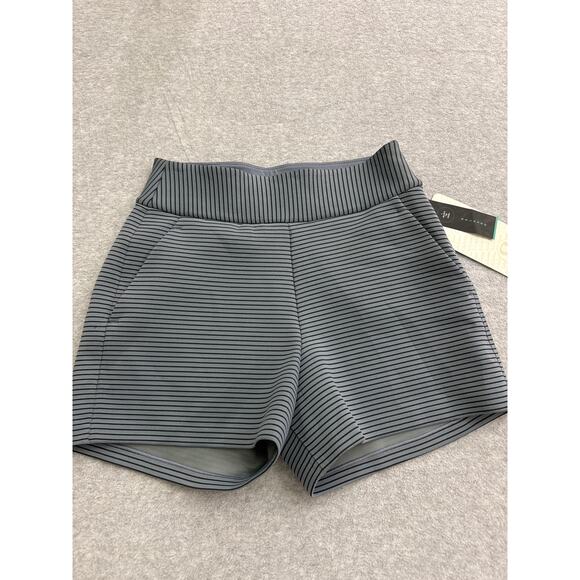 NWT Lululemon Shape Shorts 3” Sterling Grey and Black Stripe Shorts _ Size 4 - Picture 4 of 10